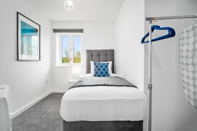 Stylish 2 Bed Apartment -  Parking - Smart TV - WIFI