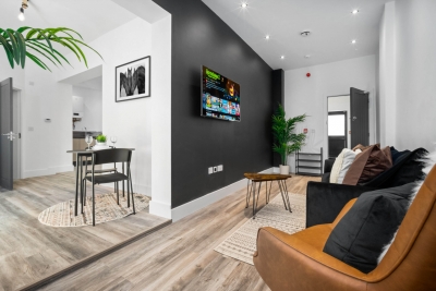 Modern Apartment - On Street Parking - Rowley Regis