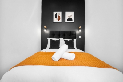 Modern Apartment - On Street Parking - Rowley Regis