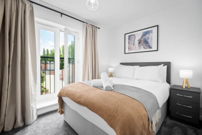 Stylish 2 Bedroom Apartment - Parking - Smart TV - WIFI