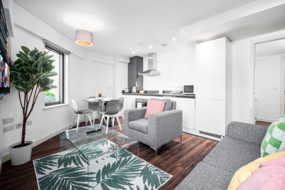 Modern 2 Bed Apartment - Smart TV - WIFI