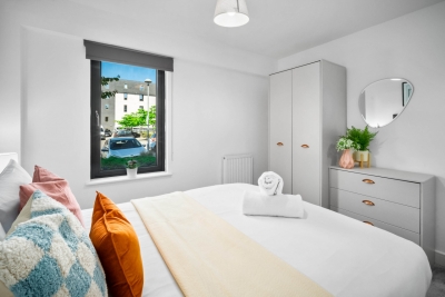 Modern 2 Bed Apartment - Smart TV - WIFI
