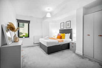 Modern 2 Bed Apartment - Smart TV - WIFI