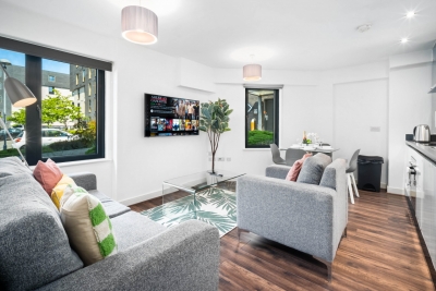 Modern 2 Bed Apartment - Smart TV - WIFI