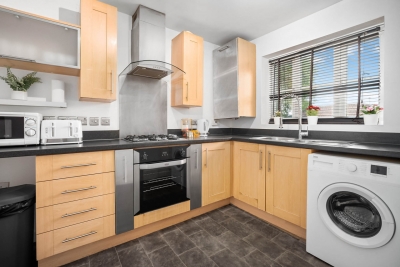 2 Bedroom House - Parking - Garden - Oldbury