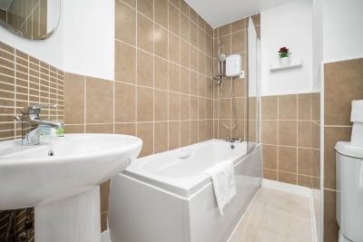 2 Bedroom House - Parking - Garden - Oldbury