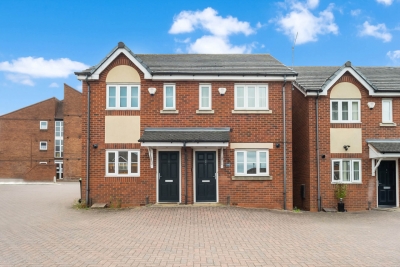 2 Bedroom House - Parking - Garden - Oldbury