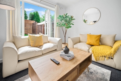 2 Bedroom House - Parking - Garden - Oldbury