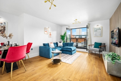 Modern B1 Apartment - 2 Bedrooms - Balcony