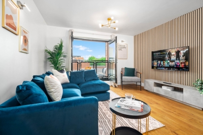 Modern B1 Apartment - 2 Bedrooms - Balcony