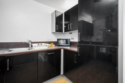 Modern B1 Apartment - 2 Bedrooms - Balcony