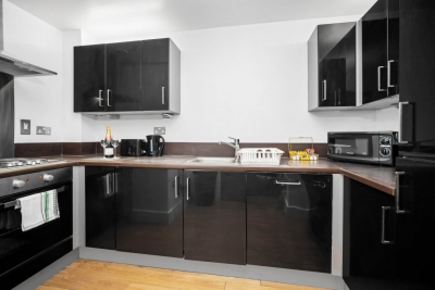 Modern B1 Apartment - 2 Bedrooms - Balcony