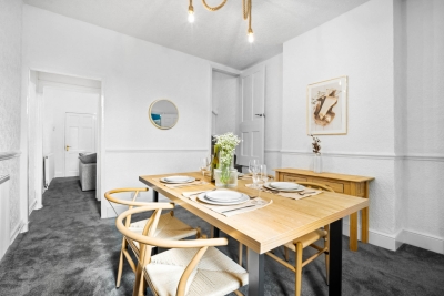 Stylish 3 Bed House - 6 Guests - Garden - Parking