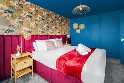 Stylish 3 Bedroom House - Parking - Garden