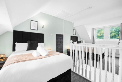 Modern 3 Bed House - Garden - Parking - Harborne