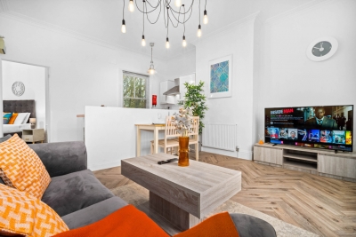 Modern Apartment - Parking - Fast WiFi - Wolverhampton