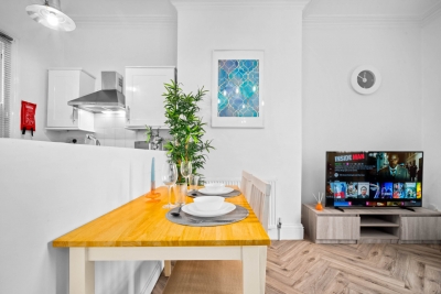 Modern Apartment - Parking - Fast WiFi - Wolverhampton