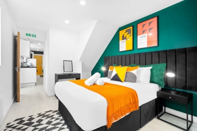 Modern 3 Bedroom Apartment - Terrace - WiFi - Smart TV