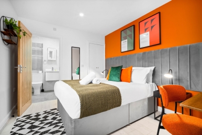 Modern 3 Bedroom Apartment - Terrace - WiFi - Smart TV