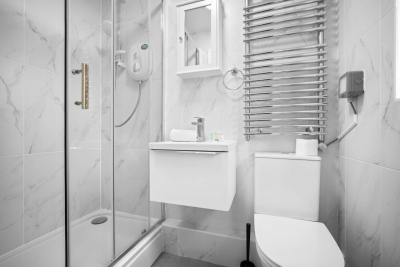 Modern 3 Bedroom Apartment - Terrace - WiFi - Smart TV
