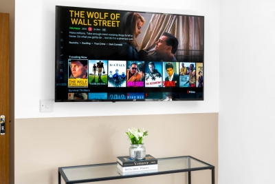 Modern 2 Bedroom Apartment - WiFi - Smart TV
