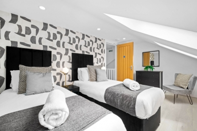 Modern 2 Bedroom Apartment - WiFi - Smart TV