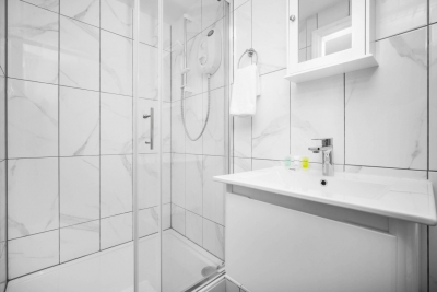 Modern 2 Bedroom Apartment - WiFi - Smart TV