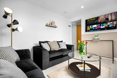Modern 2 Bedroom Apartment - WiFi - Smart TV