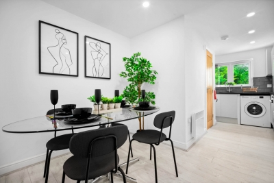 Modern 2 Bedroom Apartment - WiFi - Smart TV