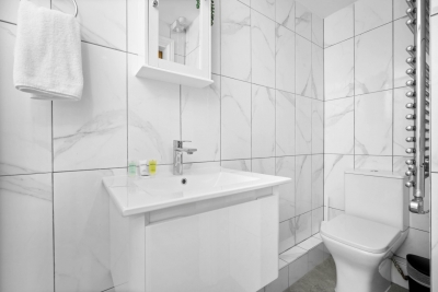 Modern 2 Bedroom Apartment - WiFi - Smart TV