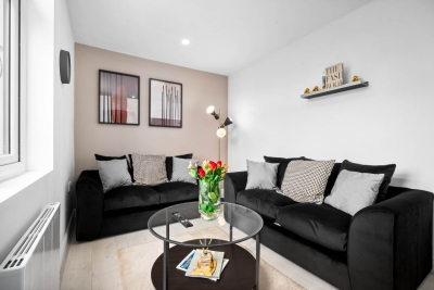 Modern 2 Bedroom Apartment - WiFi - Smart TV