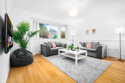 Cozy 4 Bedroom Bungalow - Parking - Garden - Sutton Coldfield
