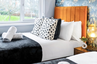 Cozy 3 Bed House - City Centre - Garden - Parking