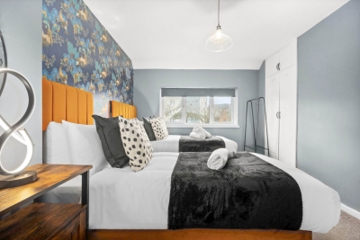 Cozy 3 Bed House - City Centre - Garden - Parking