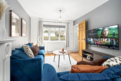 Cozy 3 Bed House - City Centre - Garden - Parking