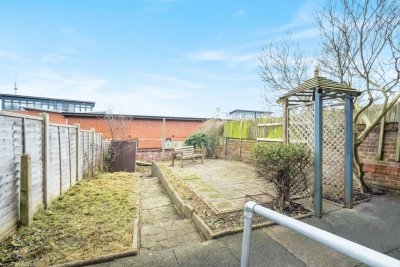 Cozy 3 Bed House - City Centre - Garden - Parking