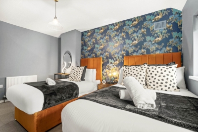Cozy 3 Bed House - City Centre - Garden - Parking