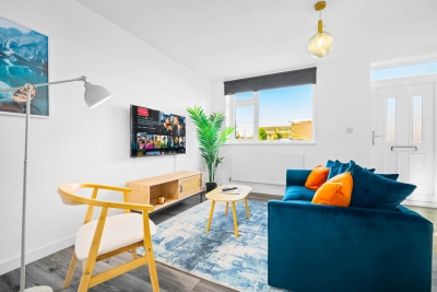 Cozy Apartment - Parking - WiFi - Cradley Heath