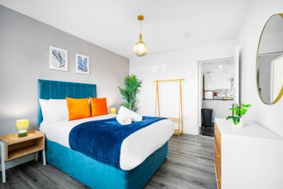 Cozy Apartment - Parking - WiFi - Cradley Heath