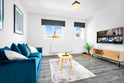 Stylish Apartment - Parking - WiFi - Cradley Heath