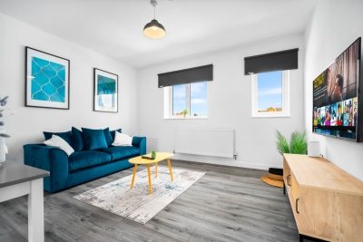 Stylish Apartment - Parking - WiFi - Cradley Heath