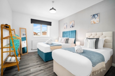 Stylish Apartment - Parking - WiFi - Cradley Heath