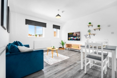 Stylish Apartment - Parking - WiFi - Cradley Heath