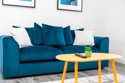 Stylish Apartment - Parking - WiFi - Cradley Heath