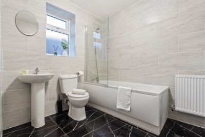 Stylish Apartment - Parking - Smart Tv - Cradley Heath