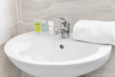 Stylish Apartment - Parking - WiFi - Cradley Heath