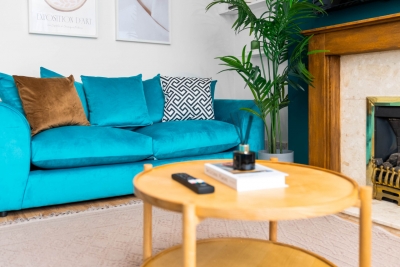 Stylish Three Bedroom House - Garden - Parking