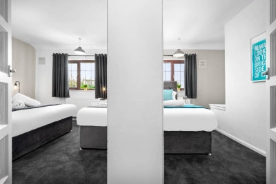 Modern Three Bed House - Garden - Parking