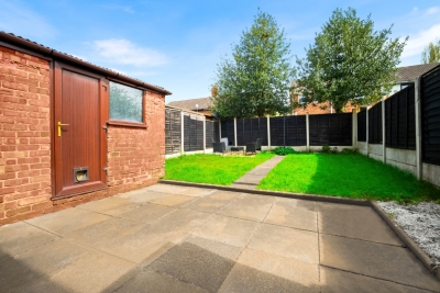 Modern Three Bed House - Garden - Parking