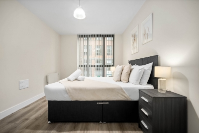 Stylish 2 Bed Apartment - Smart TV - WIFI -  Jewellery Quarter 1